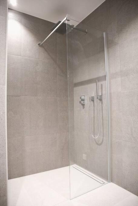 Beautiful Stylish 2Br Apartment In Kirchberg Luxemburgo Exterior foto